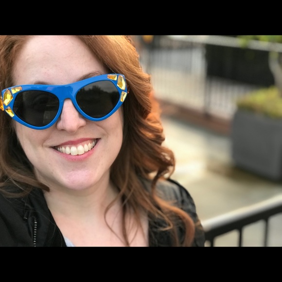 Meet your Posher, Miss Strudel - Picture 2 of 3